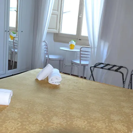 La Loggia Del Mercato Nuovo *